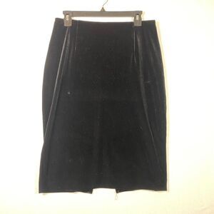 White House Black Market Black Velvet Pencil Skirt Lined Back Vent Size 8